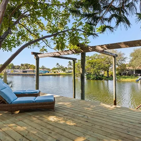 Coconut Cove - Heated Pool And Canal Cocoa Beach Exterior photo